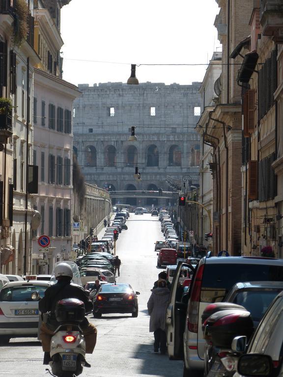 Colosseo Homerents 2 Roma Quarto foto